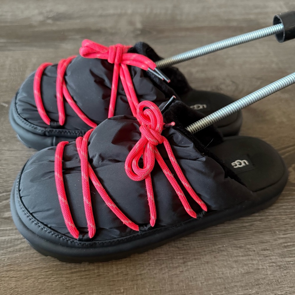 UGG Spaceslider Tech Slide - Black/Pink - Size 9 - Picture 3 of 8